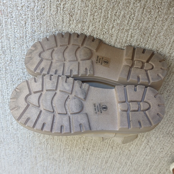 Tan Boots - Picture 4 of 5